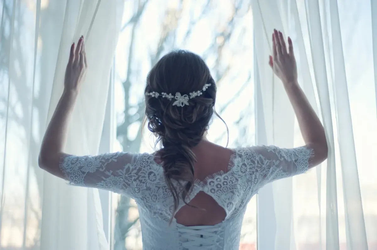 Jak wybrać stylową suknię ślubną boho?